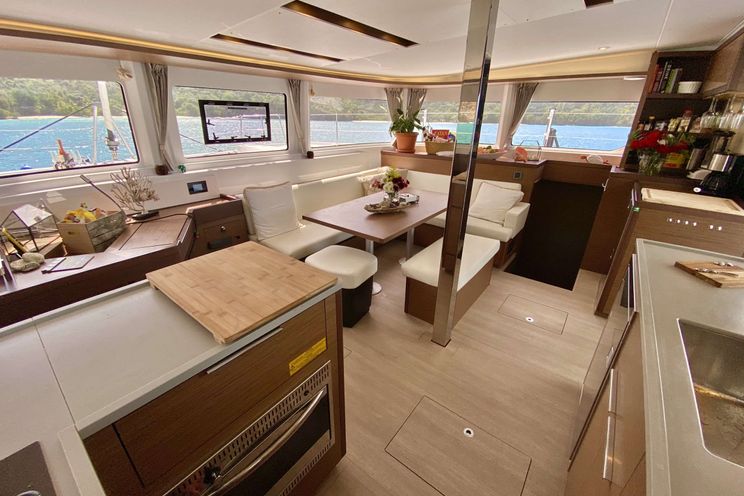 Charter Yacht EASIR II - Lagoon 46 - 3 Cabins - Tortola - St Thomas - St John - Virgin Gorda - Anegada