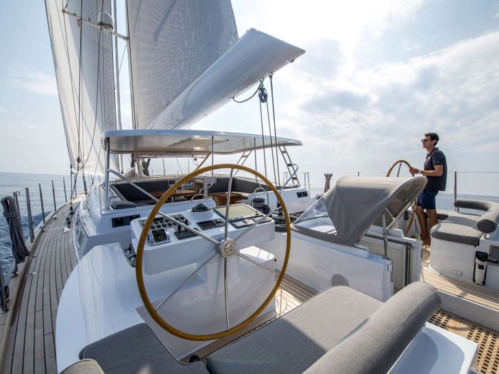 LADY 8 - Helm LADY 8 - Helm