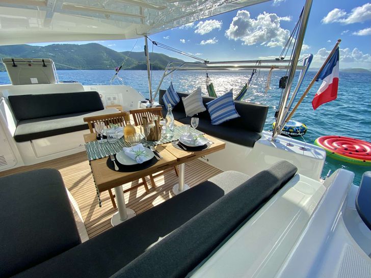 RENDEZ-VOUS Lagoon 46 Alfresco Dining RENDEZ-VOUS Lagoon 46 Alfresco Dining