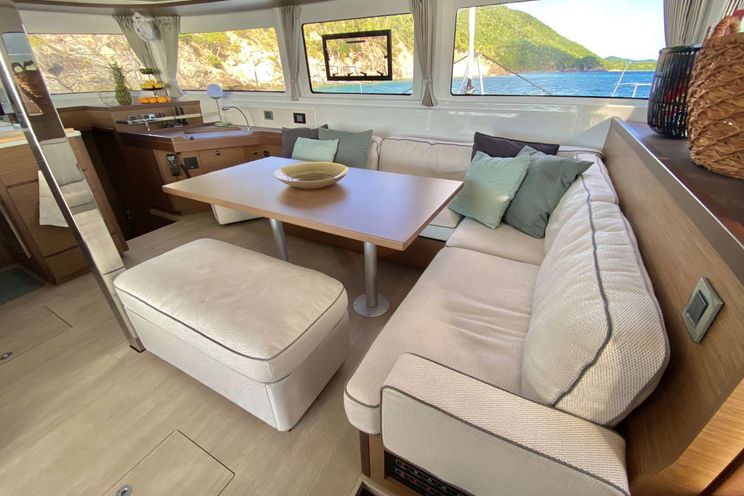 Charter Yacht RENDEZ-VOUS - Lagoon 46 - 3 Cabins - St Thomas - Virgin Islands