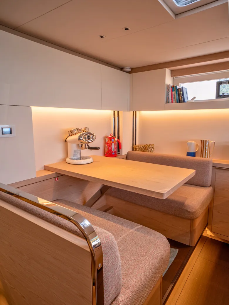 GLORIA - Main saloon