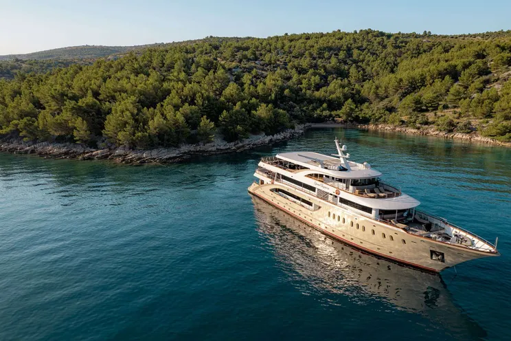 Charter Yacht QUEEN ELEGANZA - Custom Motor Yacht 49m - 17 Cabins - Split - Dubrovnik - Hvar - Croatia