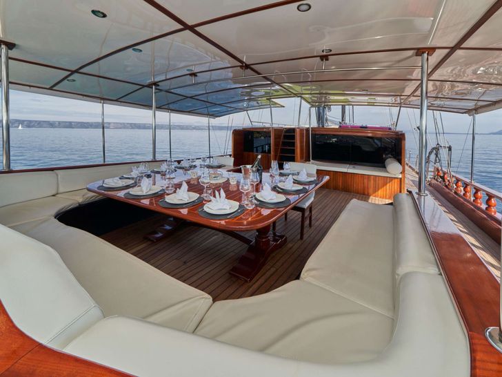 Al fresco dining area Al fresco dining area