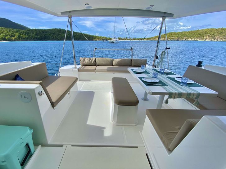 FREESTYLE Bali 4.5 Aft Deck FREESTYLE Bali 4.5 Aft Deck