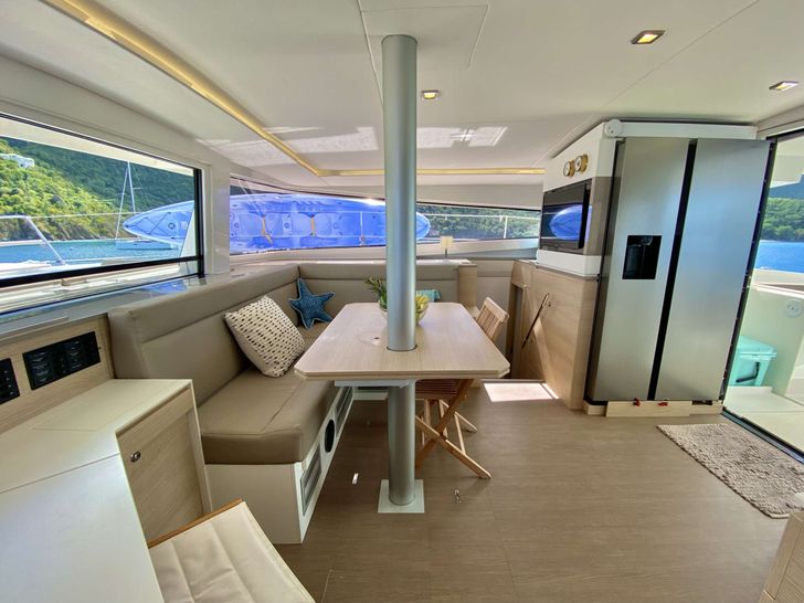 FREESTYLE Bali 4.5 Galley FREESTYLE Bali 4.5 Galley