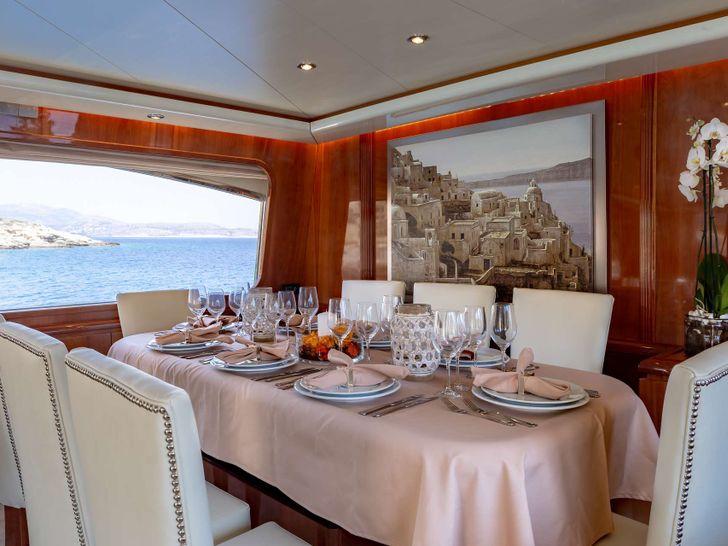 EFMARIA - Main deck saloon EFMARIA - Main deck saloon