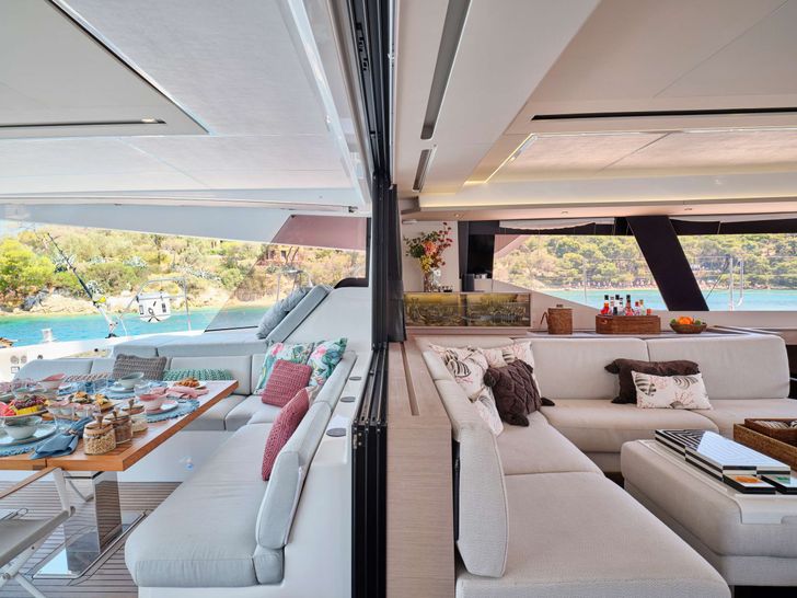 KIMATA Fountaine Pajot Alegria 67 - aft and saloon KIMATA Fountaine Pajot Alegria 67 - aft and saloon