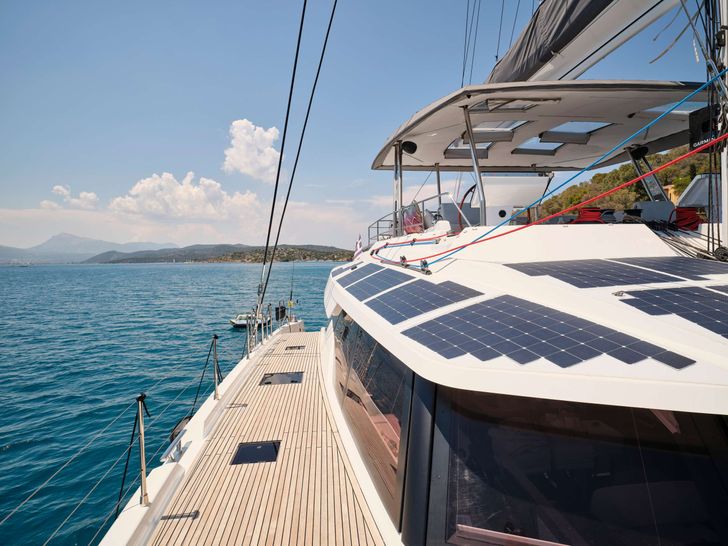 KIMATA Fountaine Pajot Alegria 67 - solar panel and side walkway KIMATA Fountaine Pajot Alegria 67 - solar panel and side walkway