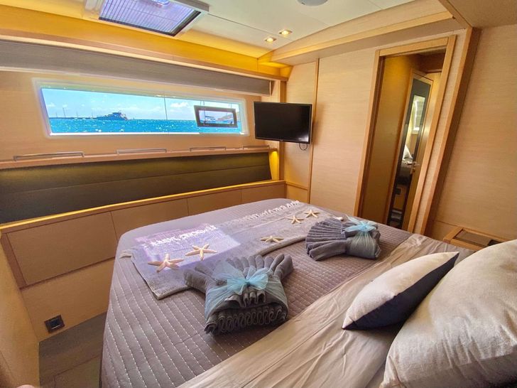 HEAVENLY Lagoon 620 - Guest Cabin HEAVENLY Lagoon 620 - Guest Cabin