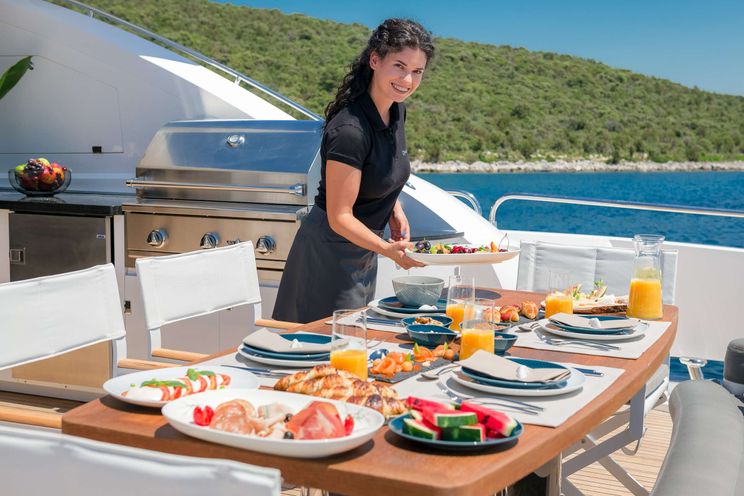 Charter Yacht QUANTUM - Sunseeker Predator 108 - 4 Cabins - Split - Hvar - Dubrovnik