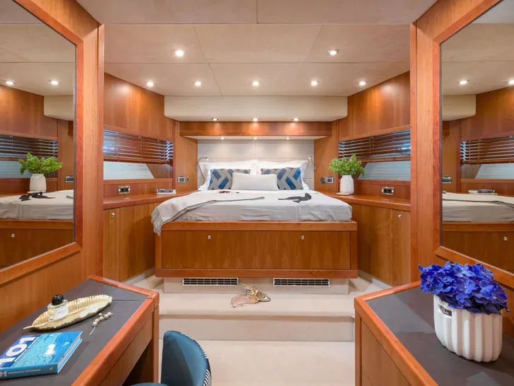 QUANTUM Sunseeker Predator 108 Crewed Motor Yacht VIP Cabin QUANTUM Sunseeker Predator 108 Crewed Motor Yacht VIP Cabin