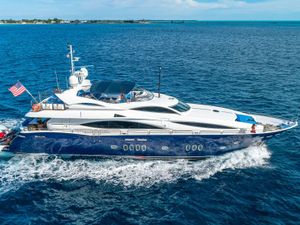 KEFI - Sunseeker 105 - 4 Cabins - New England - Nassau - Staniel Cay - Exumas KEFI - Sunseeker 105 - 4 Cabins - New England - Nassau - Staniel Cay - Exumas