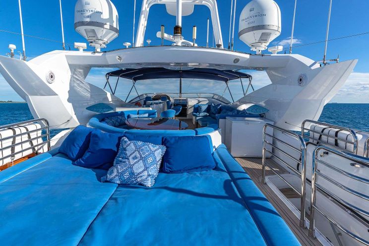 Charter Yacht KEFI - Sunseeker 105 - 4 Cabins - New England - Nassau - Staniel Cay - Exumas