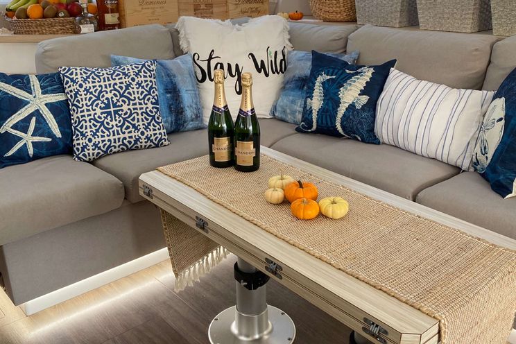 Charter Yacht SOL MATES - Fountaine Pajot 50 - 3 Cabins - Virgin Islands - St Thomas