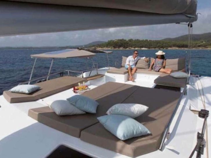 SOL MATES- Flybridge lounge area SOL MATES- Flybridge lounge area