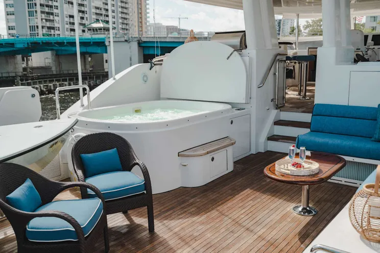 Charter Yacht NOW OR NEVER - Westport 112 - 4 Cabins - New England - Bahamas - Florida