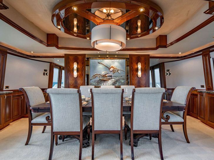 NOW OR NEVER - Westport 112 Formal Dining NOW OR NEVER - Westport 112 Formal Dining
