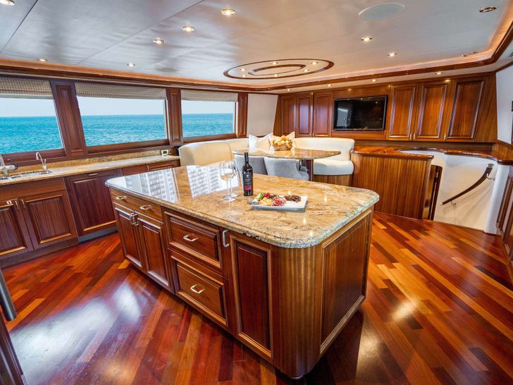 NOW OR NEVER - Westport 112 Country Galley NOW OR NEVER - Westport 112 Country Galley