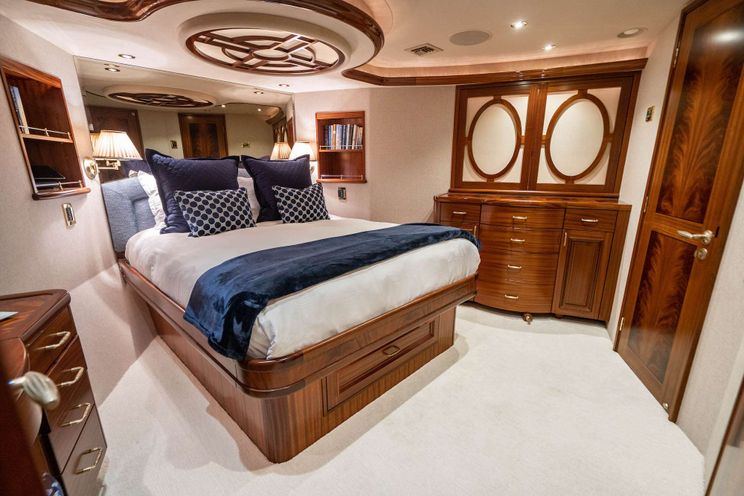 Charter Yacht NOW OR NEVER - Westport 112 - 4 Cabins - New England - Bahamas - Florida
