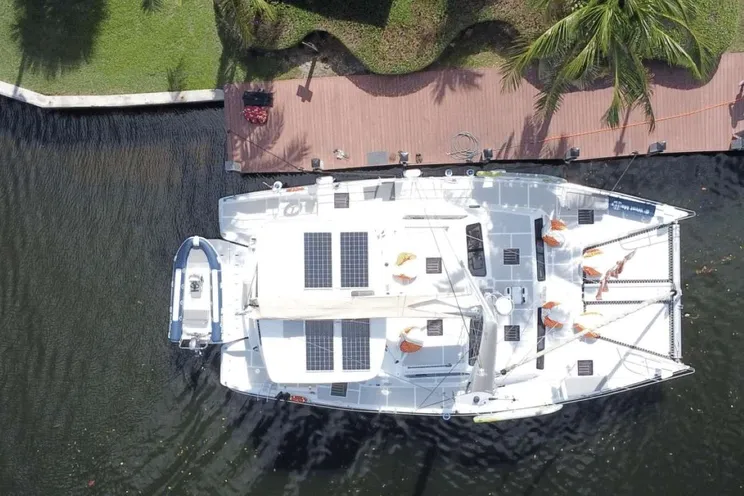 Charter Yacht GET ALONG - Royal Cape 57 - 5 Cabins - Tortola - Virgin Gorda - Anegada