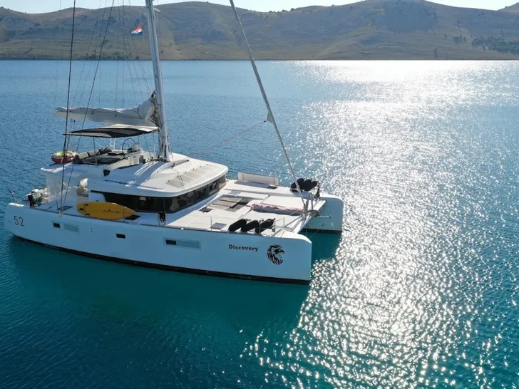 Lagoon 52F - Profile Lagoon 52F - Profile