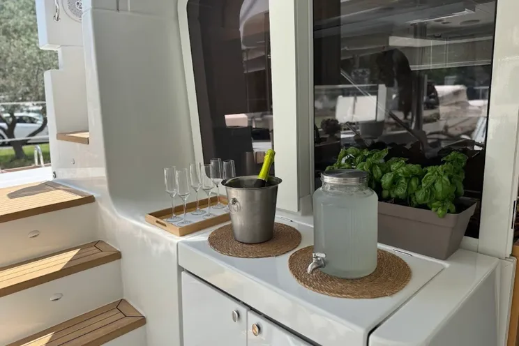 Charter Yacht DISCOVERY - Lagoon 52F - 4 Cabin - Split - Hvar - Brac - Vis - Dubrovnik