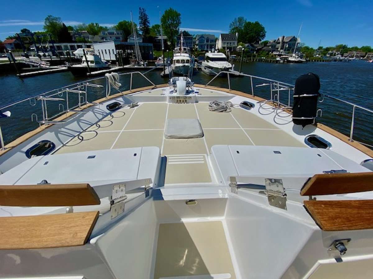 Charter Yacht ELLEON - Grand Banks 64 - 2 Cabins - New England - Florida - Maine