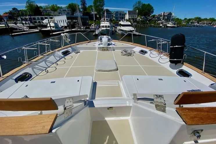 Charter Yacht ELLEON - Grand Banks 64 - 2 Cabins - New England - Florida - Maine