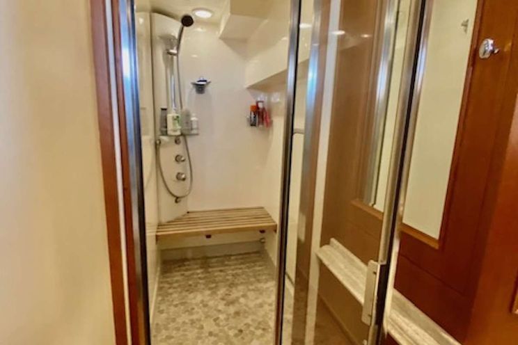 Charter Yacht ELLEON - Grand Banks 64 - 2 Cabins - New England - Florida - Maine