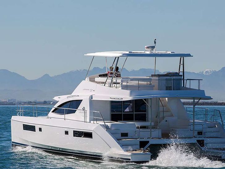 SOMEWHERE HOT Leopard 51 - Stern Sailing SOMEWHERE HOT Leopard 51 - Stern Sailing