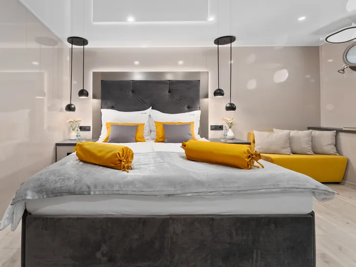 ALFA MARIO Custom 52m - VIP cabin 2 ALFA MARIO Custom 52m - VIP cabin 2