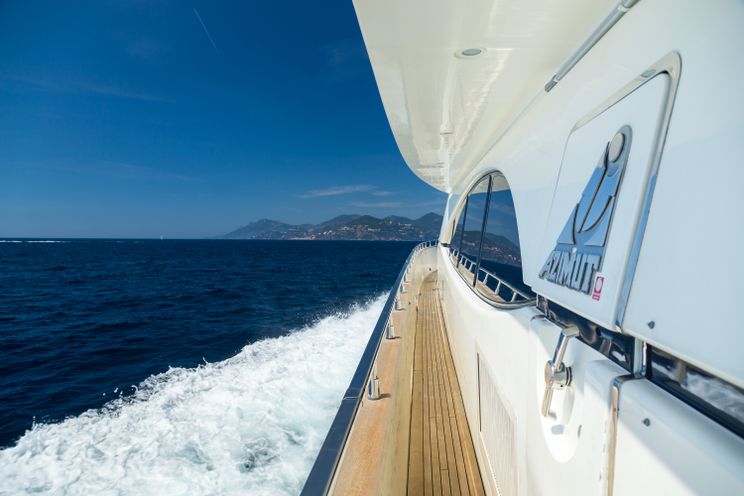 Charter Yacht ACCAMA DELTA - Azimut 100 Jumbo - 4 Cabins - Cannes - Monaco - St Tropez - French Riviera
