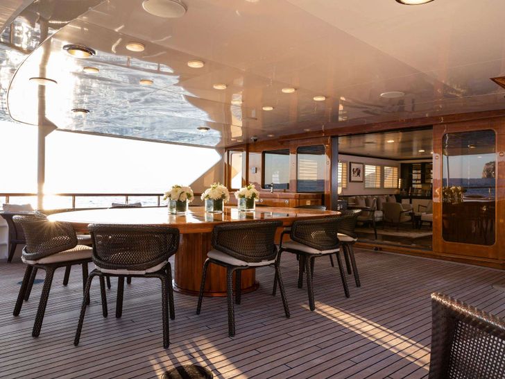 MIRAGE Feadship 53m - main aft deck alfresco dining area MIRAGE Feadship 53m - main aft deck alfresco dining area