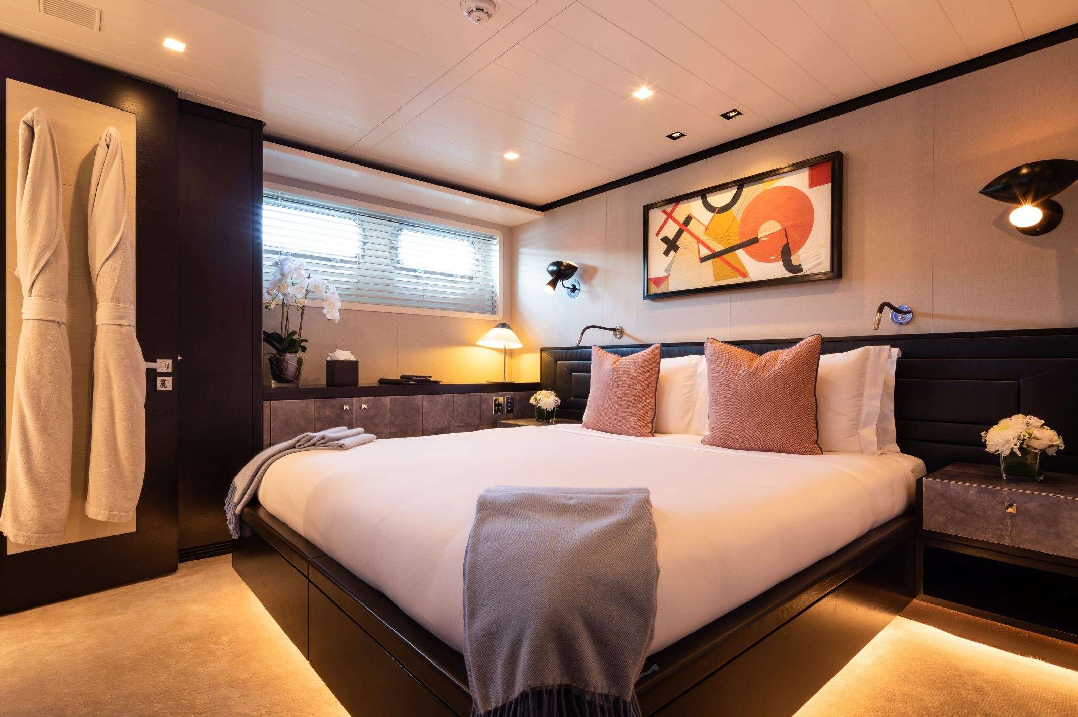 MIRAGE Feadship 53m - VIP cabin 2