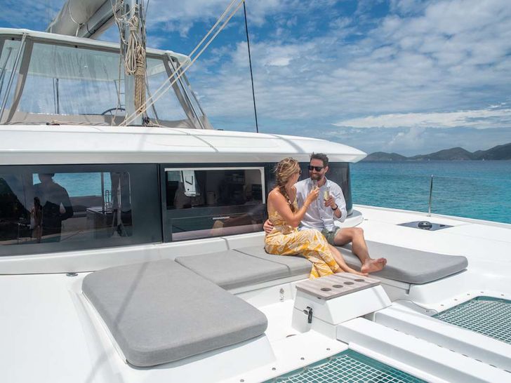 ON A WHIM III Lagoon 46 - foredeck lounge ON A WHIM III Lagoon 46 - foredeck lounge