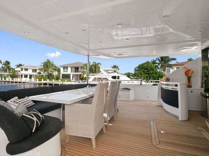 21 SEA SANDS Princess 95 Aft Deck Dining