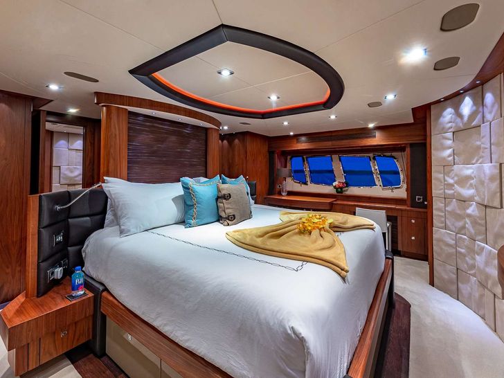 EMRYS - Sunseeker 98,VIP king cabin EMRYS - Sunseeker 98,VIP king cabin