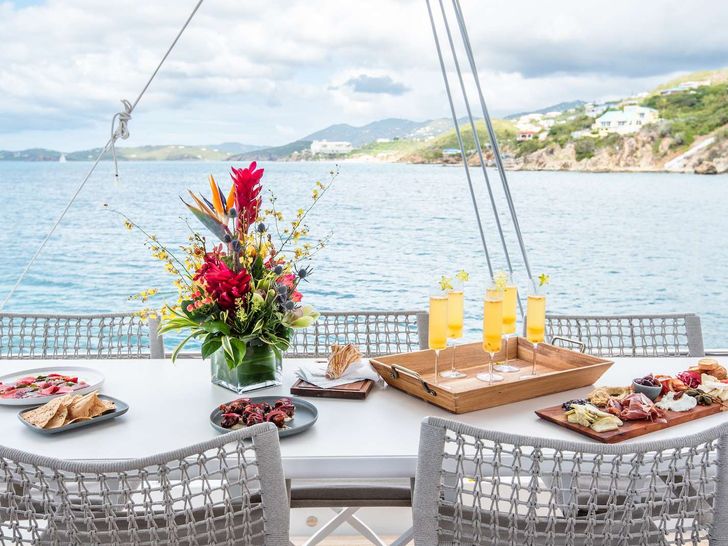 XANDROS Lagoon 65 - alfresco breakfast XANDROS Lagoon 65 - alfresco breakfast