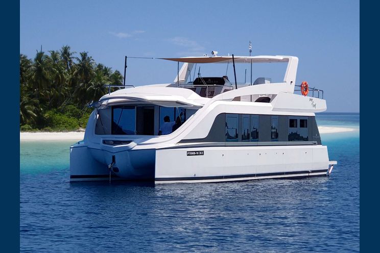 Charter Yacht OVER REEF - Custom - 3 Cabins - Mahe - Seychelles
