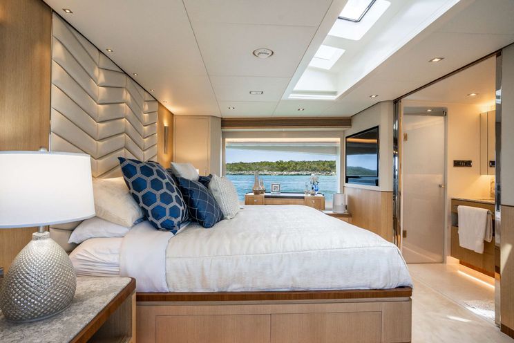 Charter Yacht AQUA LIFE - Horizon FD87 - 5 Cabins - St. Thomas - US Virgin Islands - British Virgin Islands - Bahamas