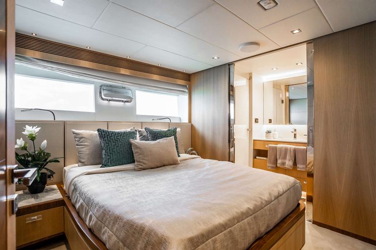 Charter Yacht AQUA LIFE - Horizon FD87 - 5 Cabins - St. Thomas - US Virgin Islands - British Virgin Islands - Bahamas