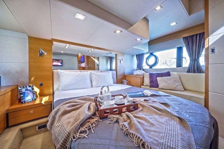 Charter Yacht EL NIMA - Sunseeker 47 - 1 Cabin - Greece - Athens - Mykonos - Paros