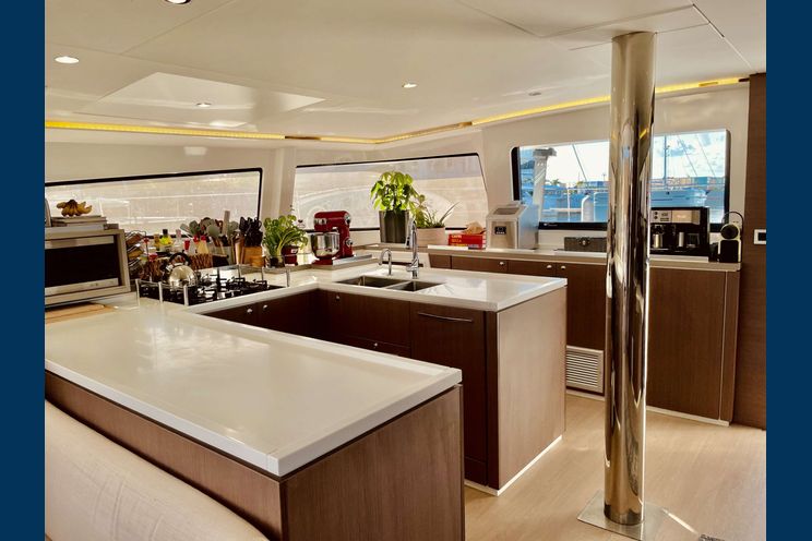 Charter Yacht ELYSIAN - Bali 5.4 - 4 Cabins - BVI - Tortola - Virgin Gorda