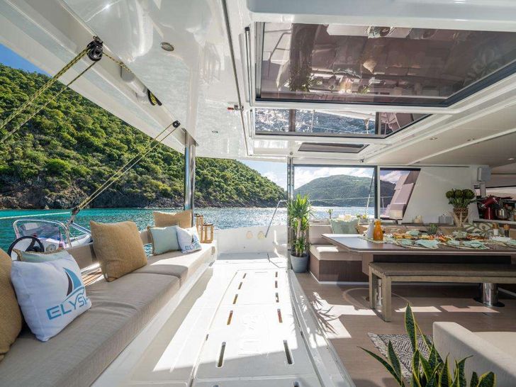 ELYSIAN Bali 5.4 - aft deck ELYSIAN Bali 5.4 - aft deck