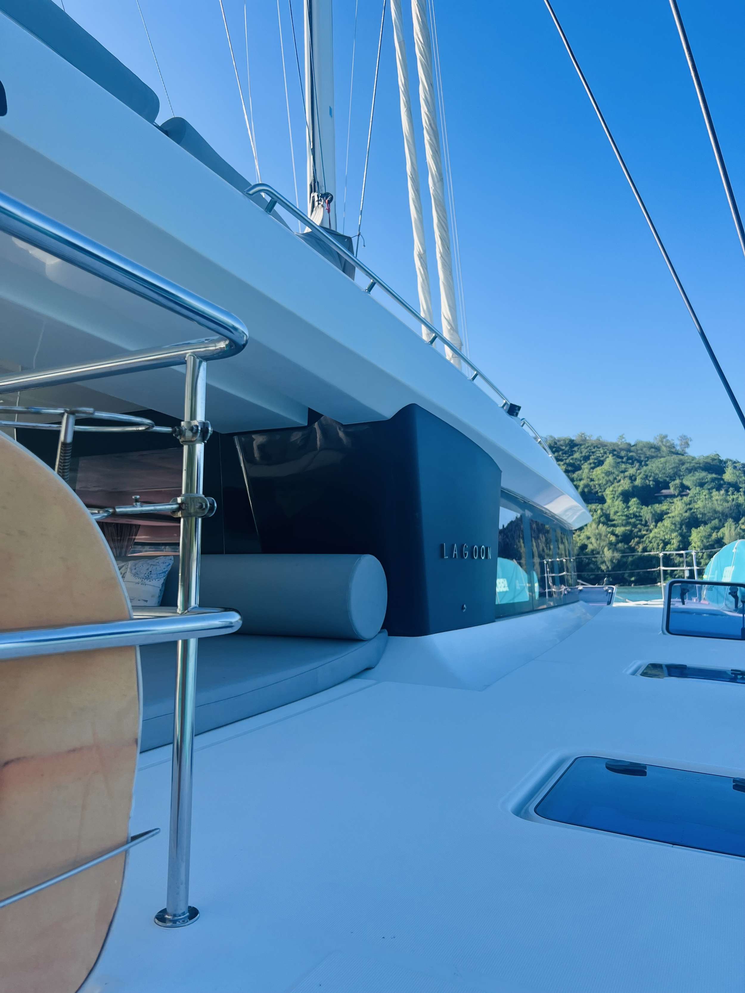 REVE2MER Lagoon 620 - at deck sun pad