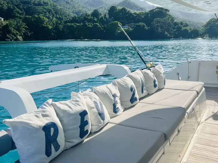 REVE2MER Lagoon 620 - aft long seat REVE2MER Lagoon 620 - aft long seat