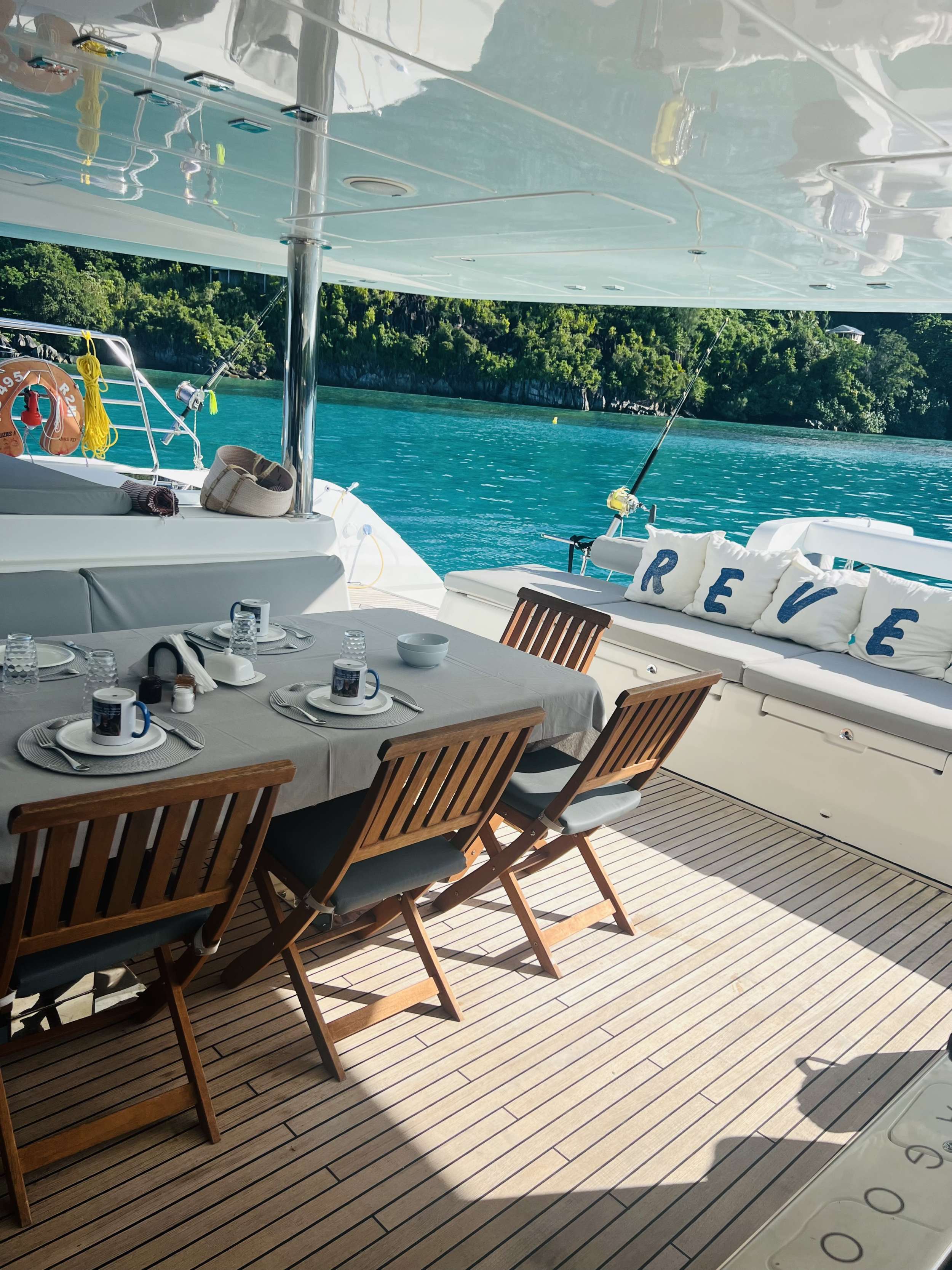 tea timeREVE2MER Lagoon 620 - aft deck alfresco dining area
