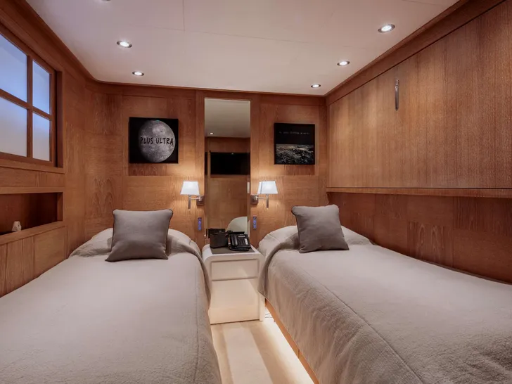 SHOOTING STAR - Cantieri di Pisa 102 - Twin Cabin SHOOTING STAR - Cantieri di Pisa 102 - Twin Cabin