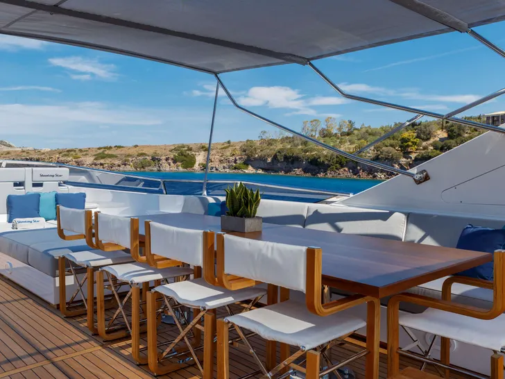 SHOOTING STAR - Cantieri di Pisa 102 - Sundeck Dining SHOOTING STAR - Cantieri di Pisa 102 - Sundeck Dining