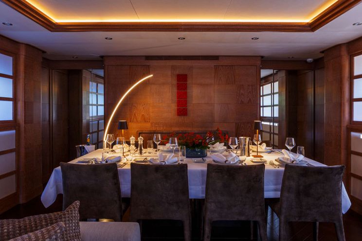 Charter Yacht SHOOTING STAR - Cantieri di Pisa 102 - Athens